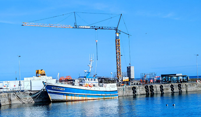 S.L.M.T : Location et montage de grues de chantier en Bretagne : 22 et 29